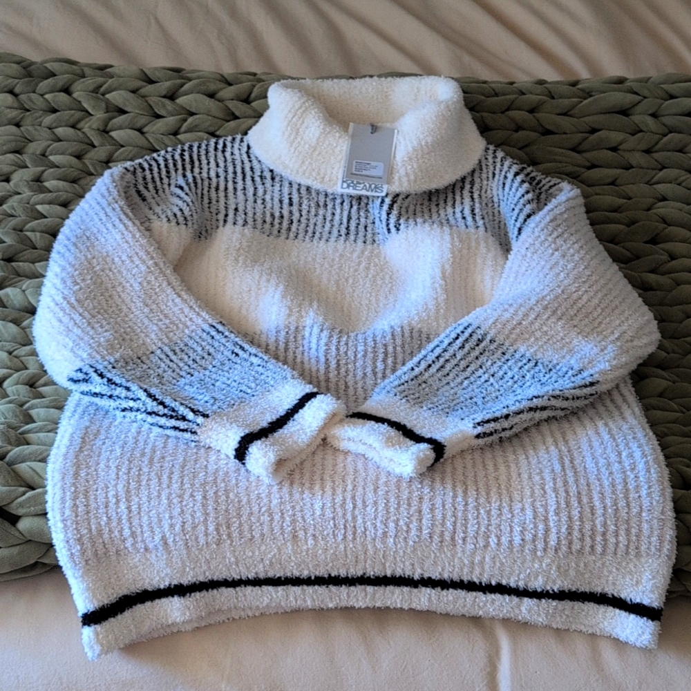 Barefoot dreams turtleneck sweater brand new black and white size small